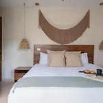 Yaxte Maya 2Br Penthouse & Rooftop Pool, Aldea Zama