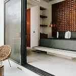 Kings Mansion For 26 Guests! *