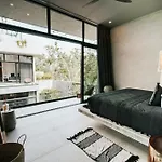 Apartment Kings Mansion For 26 Guests! *