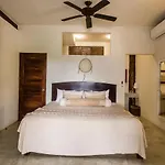 Hip Hotel