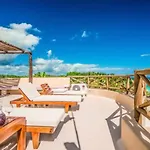 Mar Villa Right In Tulum Beach!