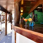 Hip Hotel 3*