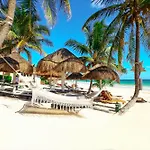 Estrellas - Located At The Party Zone 4* Tulum