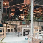 Hotel Cinco *