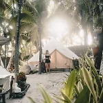 Cinco Hotel *