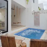 Cozy 3 Bedrooms Townhome-centrally Located-gated-wifi