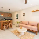 Jade Hotel