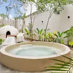 Hotel Jade