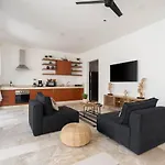 Cozy 3 Bedrooms Townhome-centrally Located-gated-wifi *