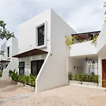 Tulum Cozy 3 Bedrooms Townhome-Centrally Located-Gated-Wifi