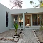 Villa Kuxtah, Beautiful Bungalow With Private Pool