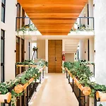 Eterna Hotel 4*