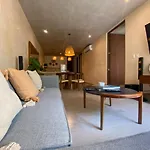 2 Bed Bath For 5 A 102