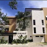 Exclusive Building Infinity Pool And Gym Restaurants And Bar District Nearby * Tulum