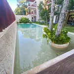Holiday home Exclusive Building Infinity Pool And Gym Restaurants And Bar District Nearby *