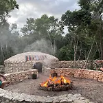 Campsite Glamping Bunga Lotus