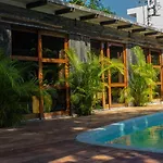 Studio 11 Hotel