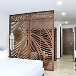 Menesse Luxury By Spot