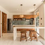 Cozy 1Br Condo, 15 Min To Beach