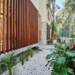 Afra 5 Jungle House With Pool