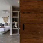 Casa Macarena Loft 1-Br Escape Near Downtown