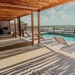 Tuk Rooftop Studio Private Pool Hotel
