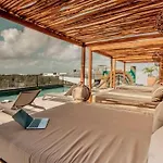 Tuk Rooftop Studio Private Pool