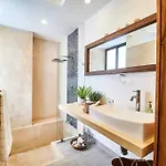 Neem 14 1br Bohogem In The Heart Of