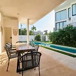 Neem 14 1br Bohogem In The Heart Of *