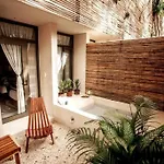 Jungle Hideaway 2br/plunge Pool Apartment