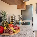 The Savia House - Rooftop & Gym *