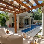 Stunning For 10-cabana-private Pool-parking