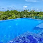 Exclusive Building Infinity Pool And Gym Restaurants And Bar District Nearby * Tulum