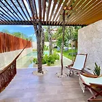 Holiday home Exclusive Building Infinity Pool And Gym Restaurants And Bar District Nearby Tulum