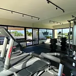 Exclusive Building Infinity Pool And Gym Restaurants And Bar District Nearby Holiday home *