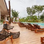 Charming Location Steps Away From The Main Avenue