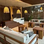 Cozy Getaway With Amazing Pool