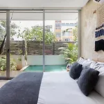 Laid Back In Tropical Vibe Apt Private Pool