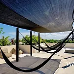 2 Rec. | Piscina Privada | Espaciosas Areas Verdes
