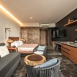 New Luxury Con Plunge Pool Privado