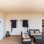 Amazing Rooftop 2Br 2Bathroom