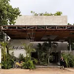 Luxury Jungle Loft With Free Scooter And Bikes