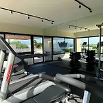 Exclusive Building Infinity Pool And Gym Restaurants And Bar District Nearby Holiday home *