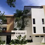 Exclusive Building Infinity Pool And Gym Restaurants And Bar District Nearby *