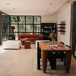 Art House Studio Gym-Pool-Rest