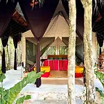 Glamping Bunga Lotus Campsite