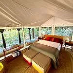 Glamping Bunga Lotus Tulum