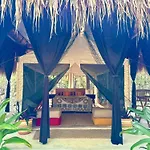 Glamping Bunga Lotus * Tulum