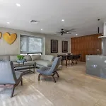 2Br Modern Condo With Pool & Terrace By Solmar Rentals