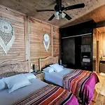 Alicat Villas